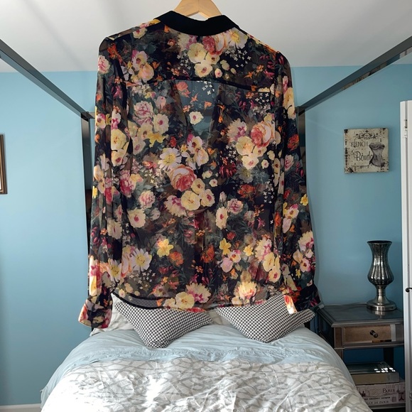 Mango MNG Collection Floral Sheer Transparent Button Down Blouse Shirt Sz Medium - Picture 3 of 7